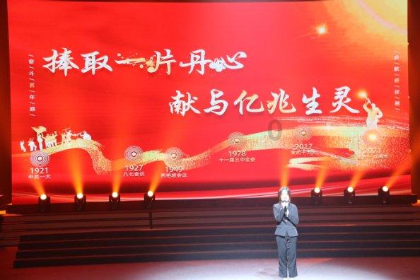 维密超模连吃3口猪油,私人健身教练:不要吃了,你是1个维密超模